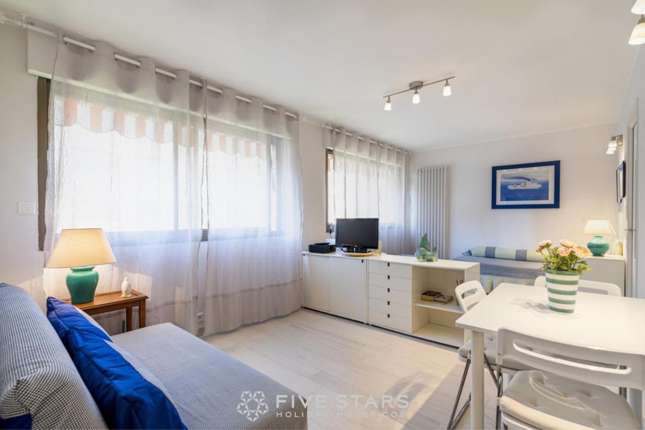 La Canard Des Etoiles Five Stars Holiday House ニース エクステリア 写真
